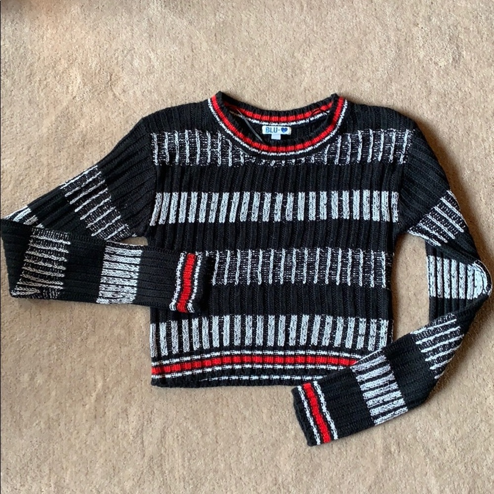 Cropped sweater by Blue.